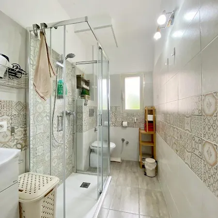 Apartament Accogliente E Moderno Bivani A 2 Minuti A Piedi Dalla Spiaggia-centro Con Parcheggio Riservato *