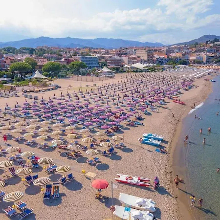 Accogliente E Moderno Bivani A 2 Minuti A Piedi Dalla Spiaggia-centro Con Parcheggio Riservato *