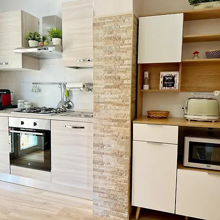 Apartament Accogliente E Moderno Bivani A 2 Minuti A Piedi Dalla Spiaggia-centro Con Parcheggio Riservato Giardini-Naxos