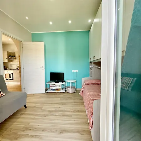 Accogliente E Moderno Bivani A 2 Minuti A Piedi Dalla Spiaggia-centro Con Parcheggio Riservato Apartament