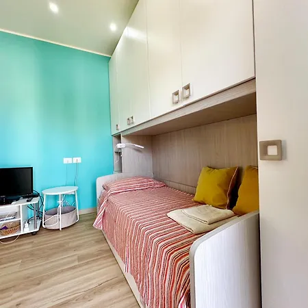 Accogliente E Moderno Bivani A 2 Minuti A Piedi Dalla Spiaggia-centro Con Parcheggio Riservato * Giardini-Naxos