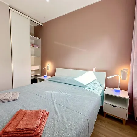 Accogliente E Moderno Bivani A 2 Minuti A Piedi Dalla Spiaggia-centro Con Parcheggio Riservato Apartament Giardini-Naxos